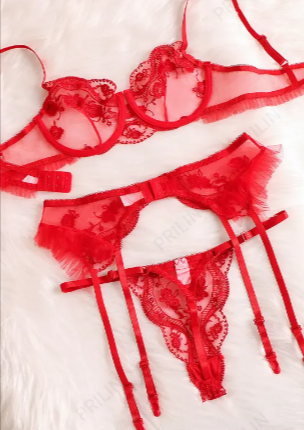 Conjunto de lencería de encaje rojo