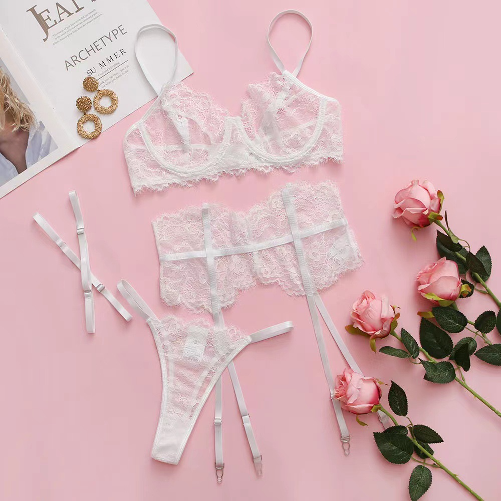 Conjunto de lencería de liguero y cuello halter